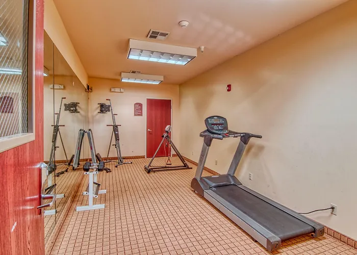 Express Inn & Suites