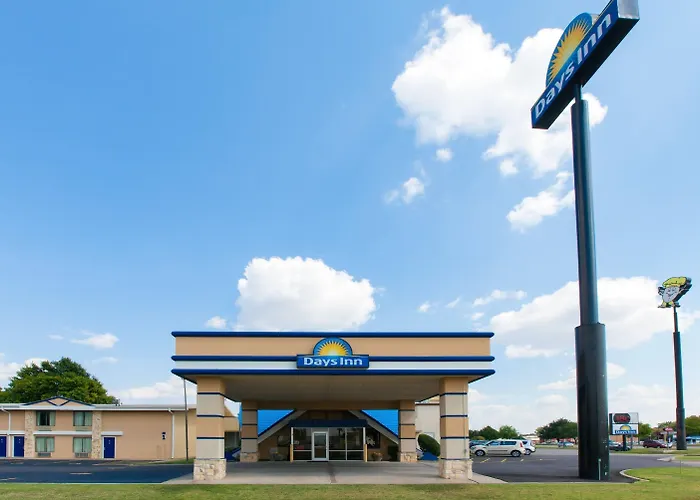 Days Inn By Wyndham Norman